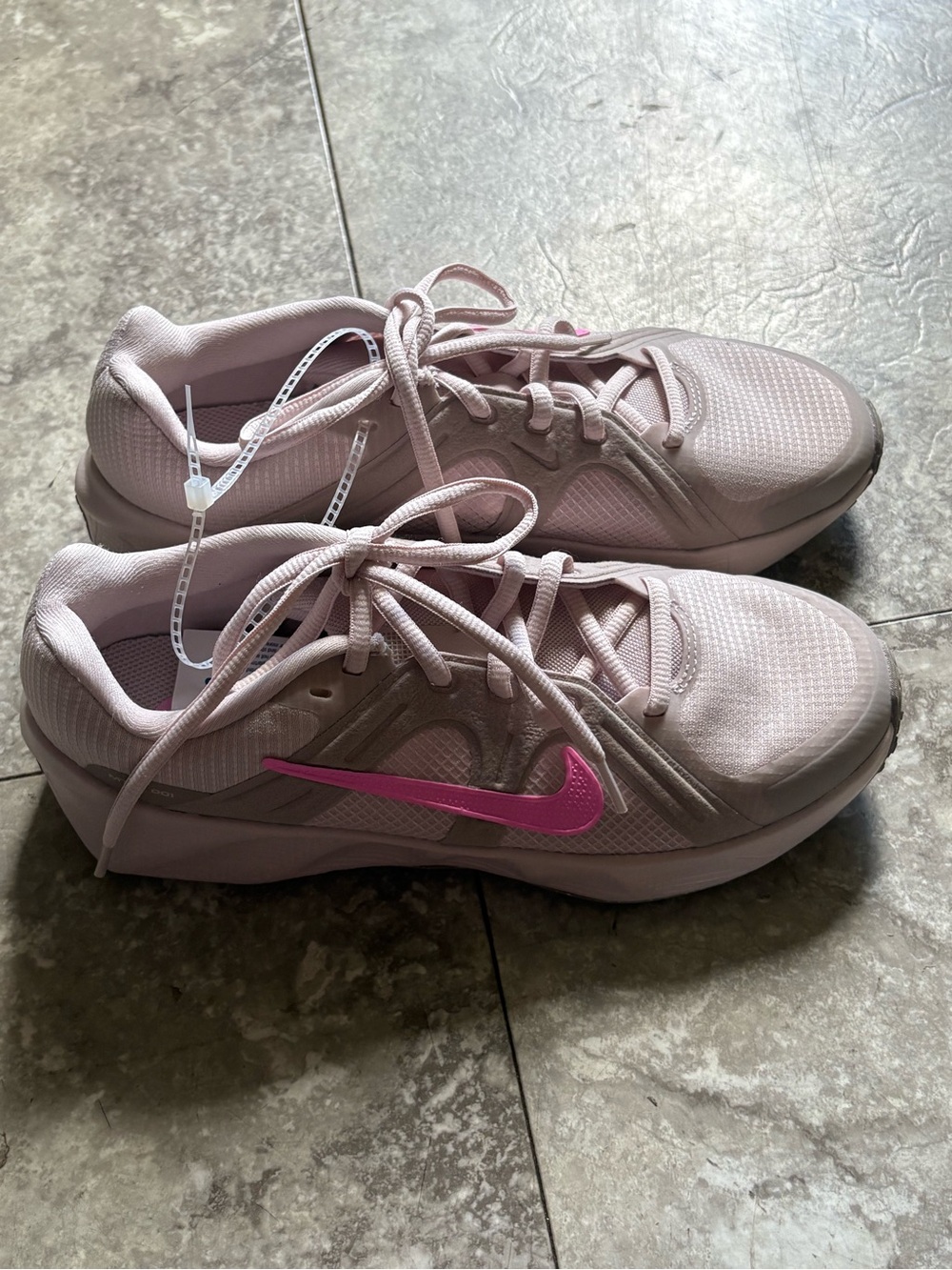 Nike Women's Pale Pink Athletic Sneakers with Hot Pink Swoosh - Picture 4 of 5
